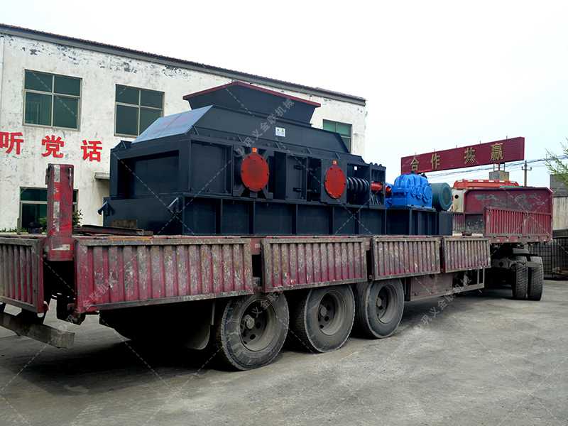 對(duì)輥破碎機(jī)在制砂工作中有哪些優(yōu)勢(shì)？