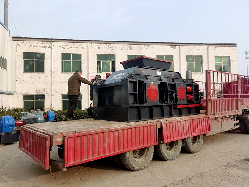建筑用砂配置的液壓對(duì)輥制砂機(jī)多少錢一臺(tái)？